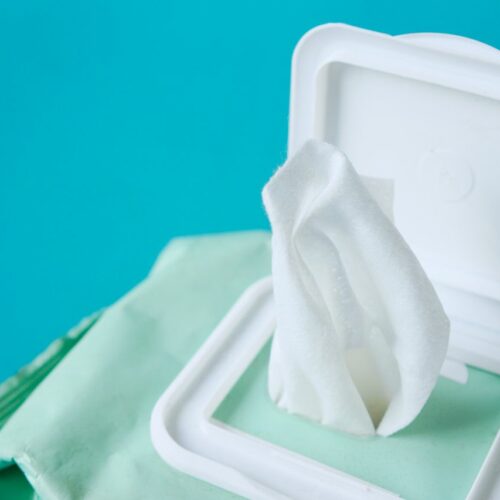 Komfortowy i miękki papier toaletowy nawilżany – kiedy sprawdzi się lepiej niż tradycyjny?